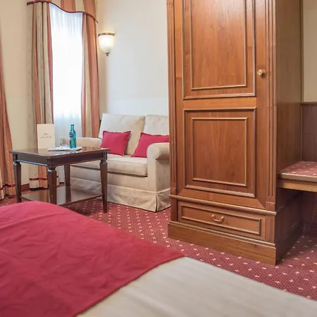 Zum Hessenpark Отель Neu-Anspach