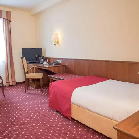 Zum Hessenpark Hotel 4*
