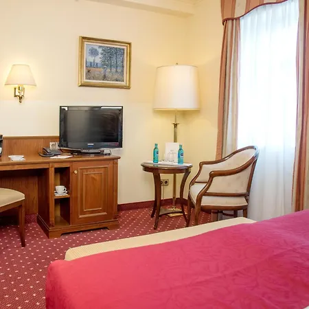 Zum Hessenpark Отель Neu-Anspach