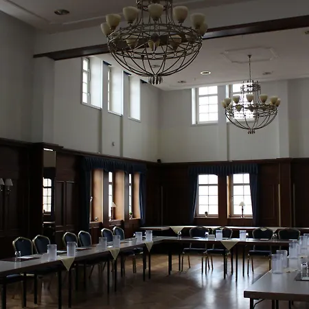 Zum Hessenpark Отель 4*