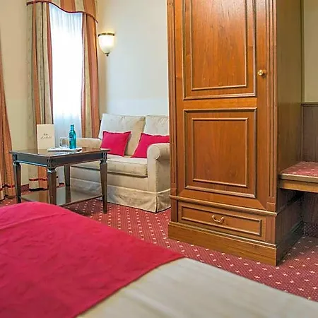 Zum Hessenpark 4*