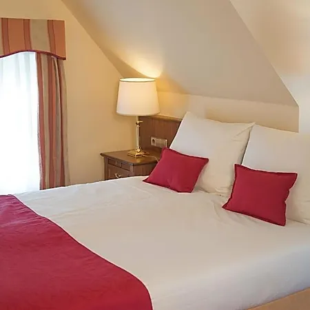 Zum Hessenpark 4* Neu-Anspach