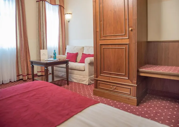 Zum Hessenpark Szálloda Neu-Anspach