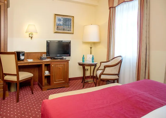 Zum Hessenpark Szálloda Neu-Anspach