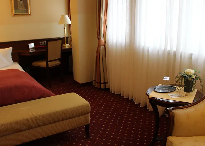 Zum Hessenpark Szálloda 4*